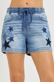 ELASTIC BAND SLOUCHY SHORTS WITH STAR PATCHED DETAILS