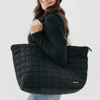 DAY DREAMER QUILTED TOTE BAG - BLACK