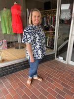 NAVY FLORAL TOP