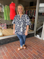 NAVY FLORAL TOP