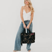 PRESLEY PUFFER QUILTED TOTE BAG WITH POUCH - CAMO