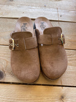 DAY DREAM CLOGS